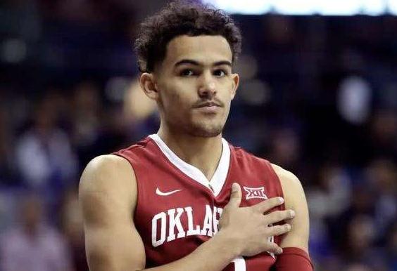 世体：梅西亲签的新秀球星卡被拍卖行估值35000欧元（世体：拍卖行给梅西亲笔签名新秀卡估价3.5万欧元）